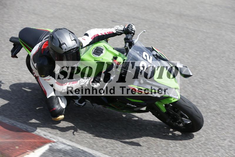 /Archiv-2024/29 12.06.2024 MOTO.CH Track Day ADR/Gruppe blau/22